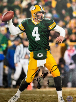 Brett Favre Hand Signed Green Bay Packers 8x10 Photo w/COA